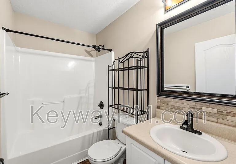 3124 Saint Charles Ave — Photo 17