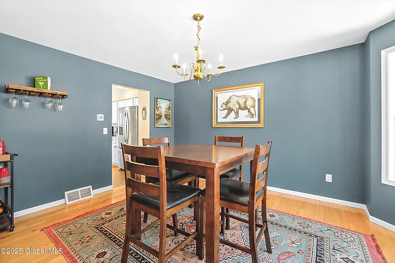 5th image of 28 Greylock Drive