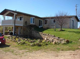 2635 Hwy 39, Mineral Point, WI 53565