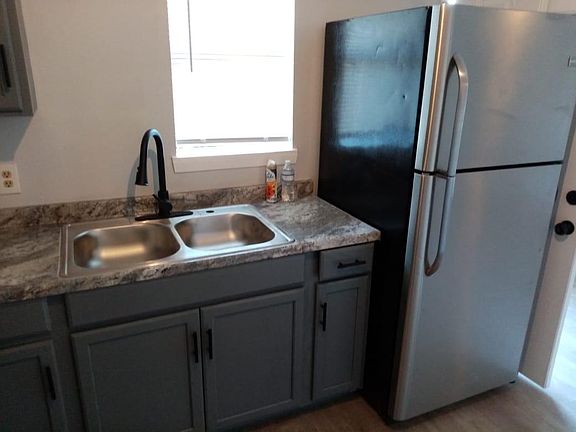 5th image of 1610 Norma Ln #7