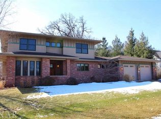 705 E Newton St, Heyworth, IL 61745