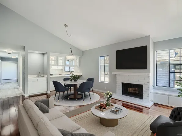 8868 Regents Rd Unit 206, San Diego, CA 92122