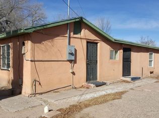 821 Aritas Rd SW, Albuquerque, NM 87105