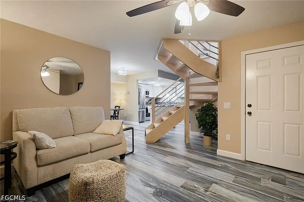 2 bed, 2.0 bath, 1060 sqft, $1,800 — Photo 3