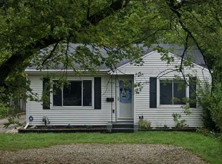 5513 Comstock Ave, Kalamazoo, MI 49048