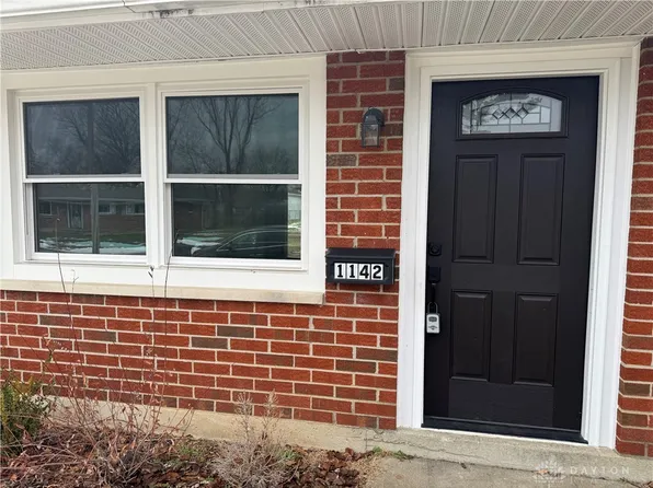 1142 Lee Rd, Troy, OH 45373