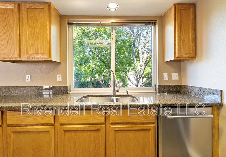 1529 Spring Water Way — Photo 6