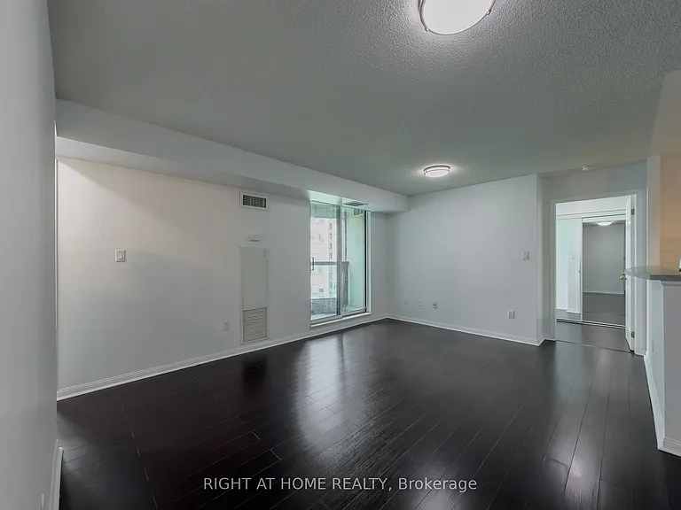23 Lorraine Dr #1101 — Photo 8