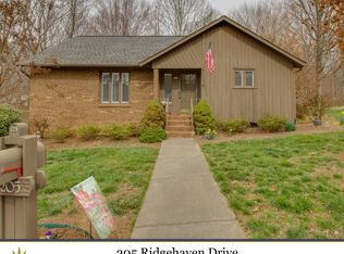205 Ridgehaven Dr, Winston Salem, NC 27104