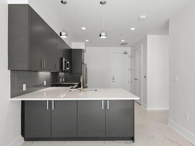 222 West Ave #1007 — Photo 8