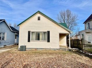 116 N Washington St, Martinsville, IL