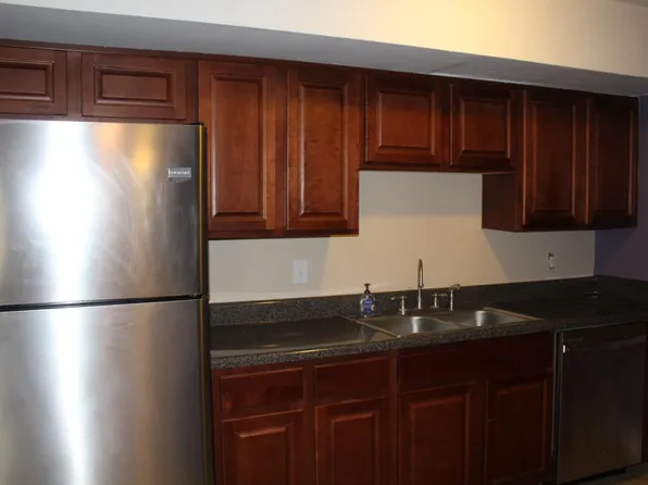 800 Lake Edward Dr, Virginia Beach, VA 23462