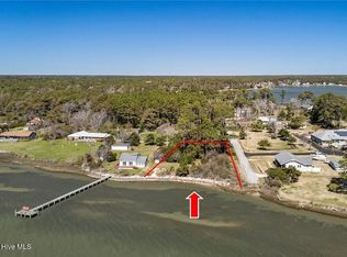 340 Sleepy Point Rd, Gloucester, NC 28528