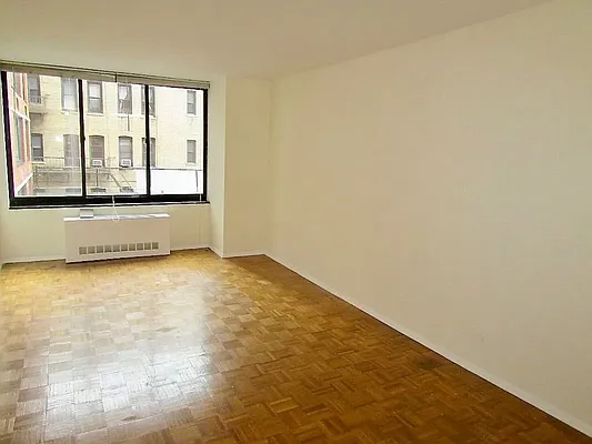 Rented by Living New York | media 13