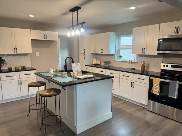 413 N 2nd St, Princeton, TX 75407