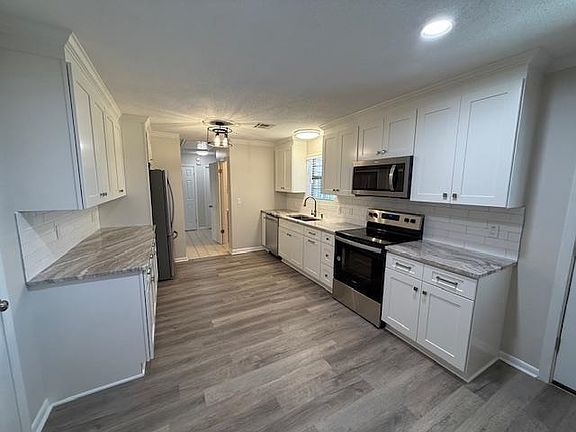 3rd image of 1414 Victor Ii Blvd