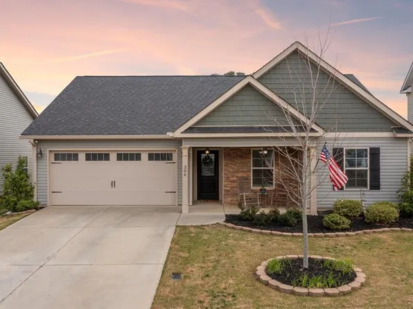 306 Longneedle Ct, Greenwood, SC 29649