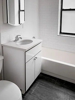 Rented by Avenues Real Estate | media 34