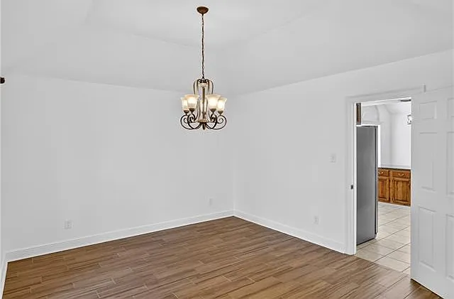 401 Starling Dr — Photo 14