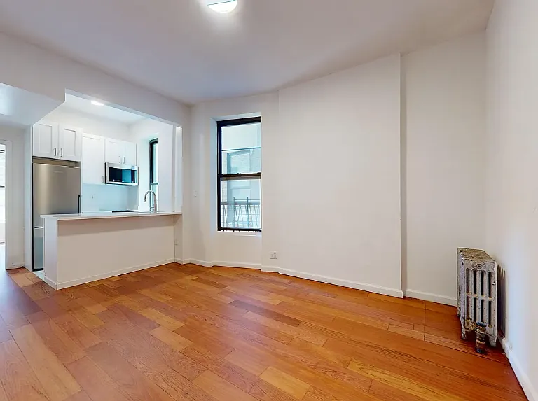 158 W 84th St #2C — Photo 3