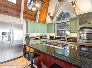 664 Circle Dr, Lake Arrowhead, CA 92352