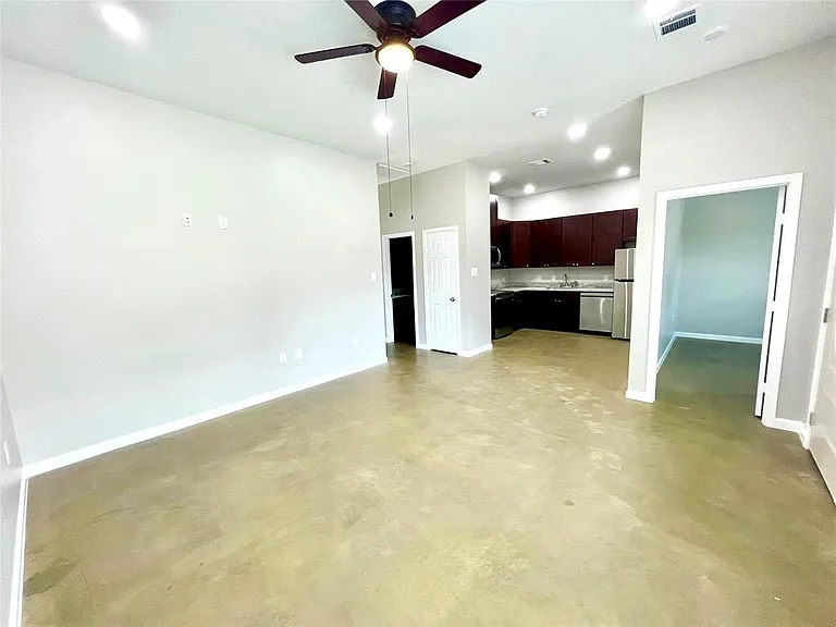 9508 Quaker Ct — Photo 7