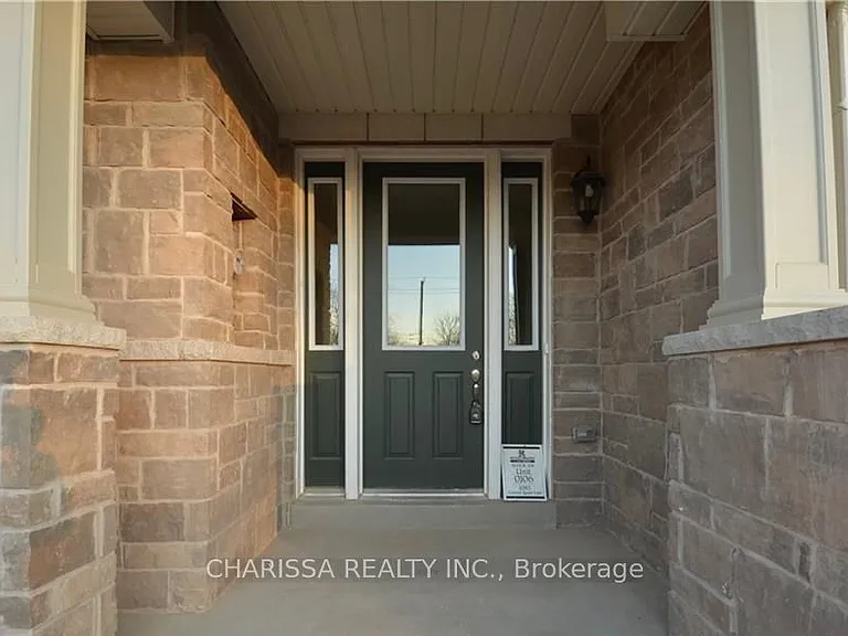 1085 Garner Rd E — Photo 2