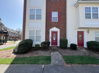 9816 Treeside Ln, Matthews, NC 28105
