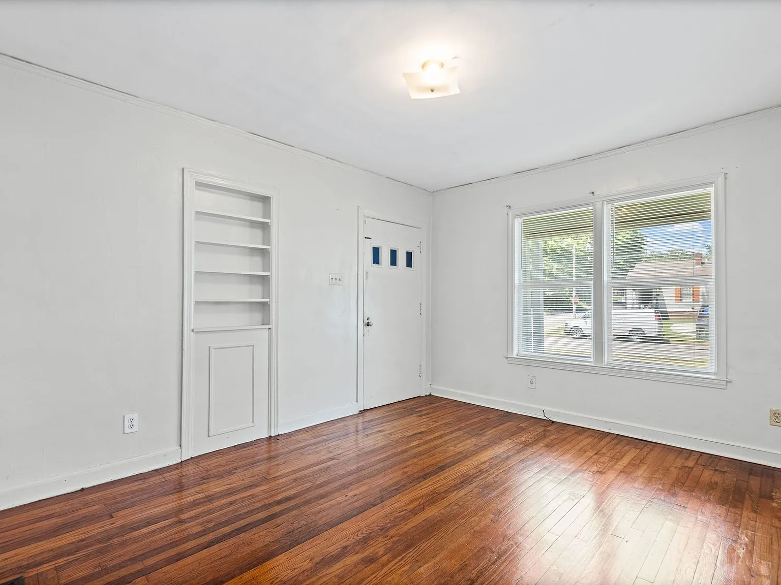 2 bed, 1.0 bath, 800 sqft, $799 — Photo 3