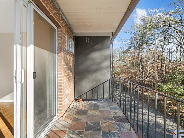 Warden Place — Photo 11
