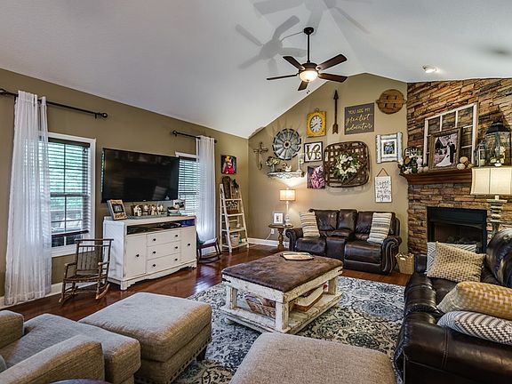 2nd image of 974 River Bend Dr