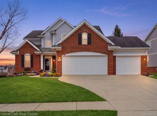 6031 Balmoral Way, Commerce Township, MI 48382