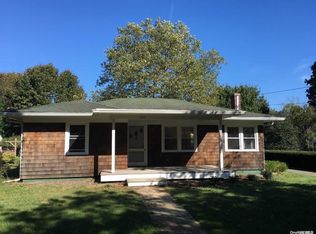 100 Terry Ct, Southold, NY 11971