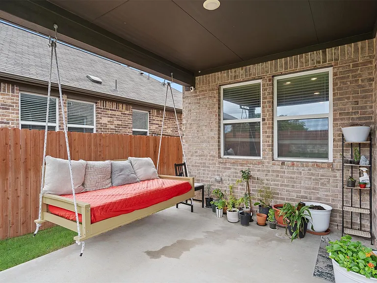 1617 Purple Martin Dr — Photo 33
