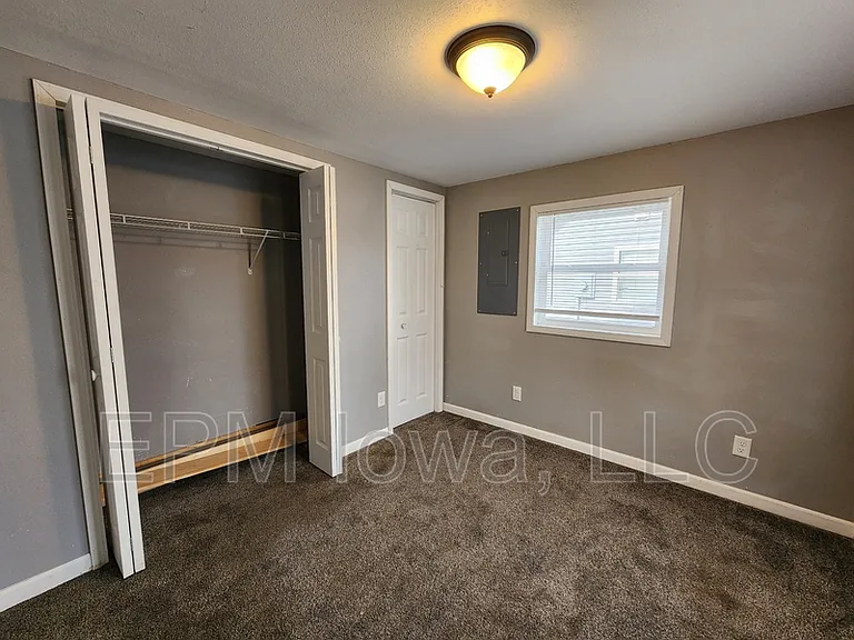 609 1st St W #E — Photo 12