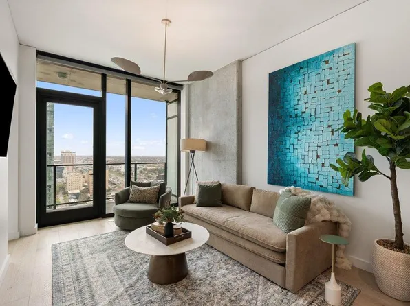 610 Davis St #2811, Austin, TX 78701