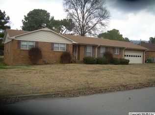 917 Chatterson Rd SE, Huntsville, AL 35802