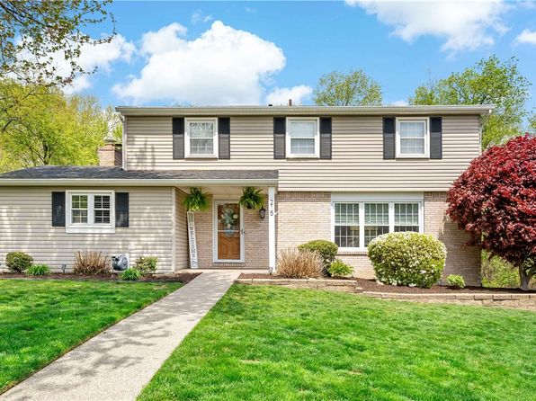 215 Woodview Dr, Beaver, PA 15009