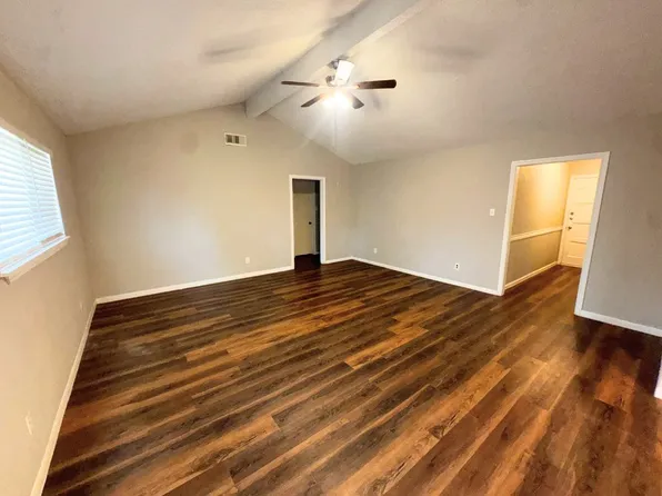 723 Cherry Valley Dr, Huffman, TX 77336