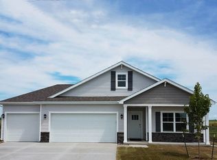 3900 Fieldstone Dr, Waukee, IA 50263