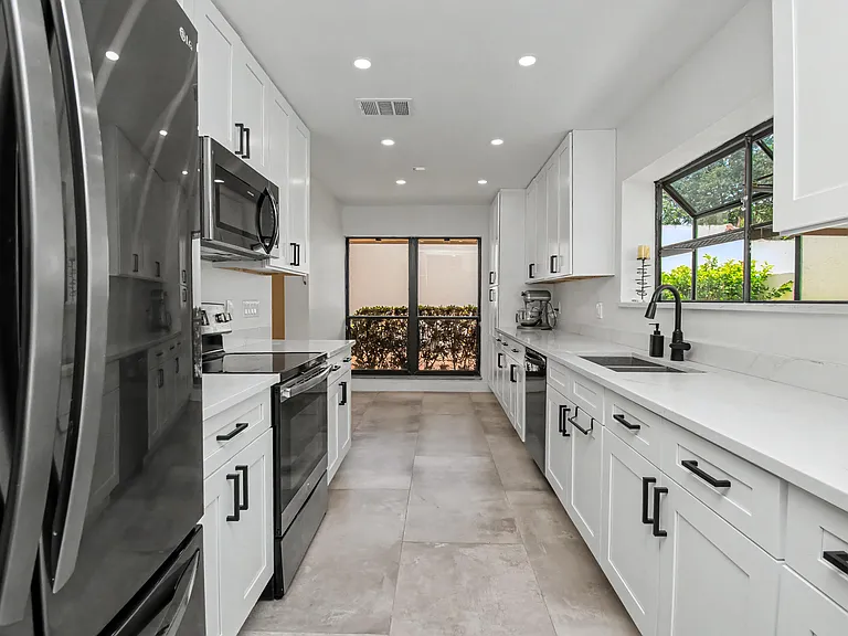 21440 Campo Allegro Dr — Photo 15