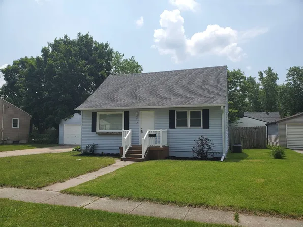 217 Renrose Ave, Loves Park, IL 61111