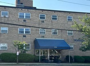 5050 Washington St APT 327, West Roxbury, MA 02132