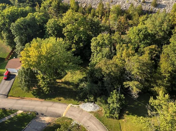 7847 Evergreen Dr, Cedar Hill, MO 63016