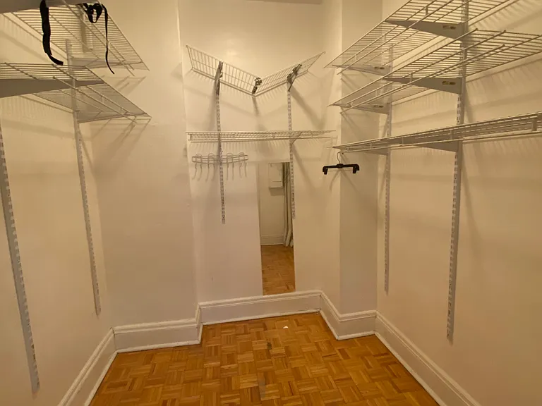 walk-in closet