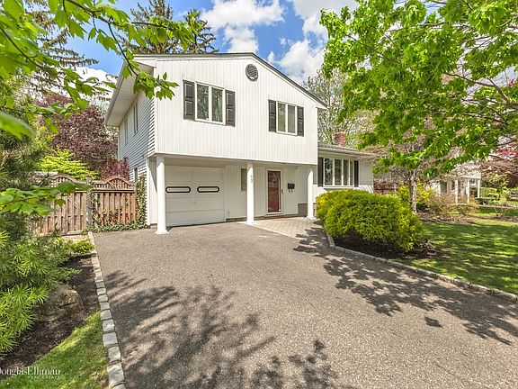 2nd image of 17 Catherwood Cres