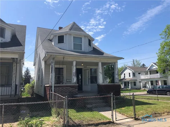 1002 Saint James Ct, Toledo, OH 43609