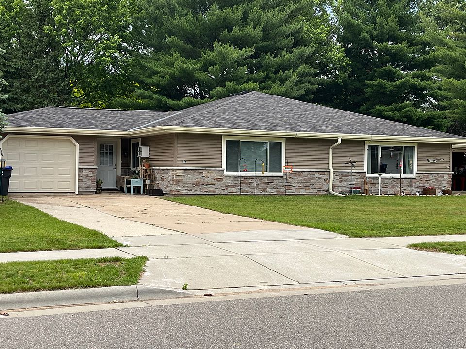2nd image of 318 E Green Meadow Dr