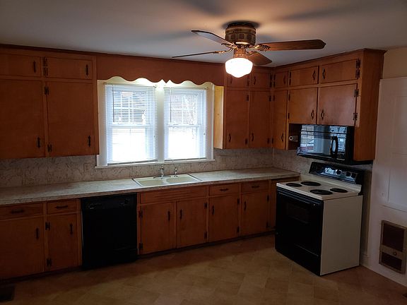 2nd image of 1053 Saint James Church Rd
