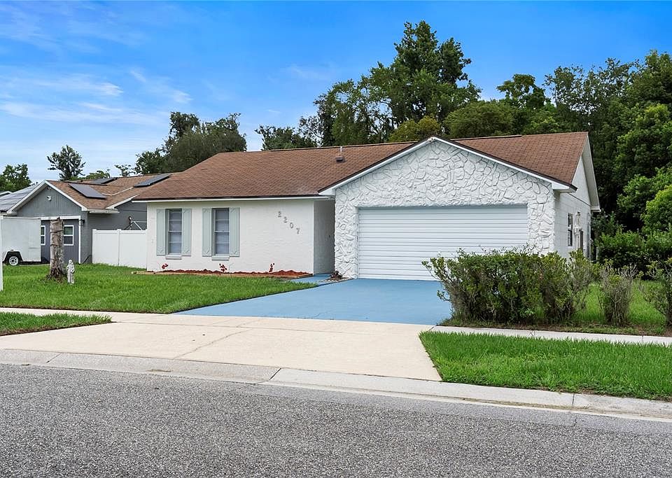 1st image of 2207 Viento St